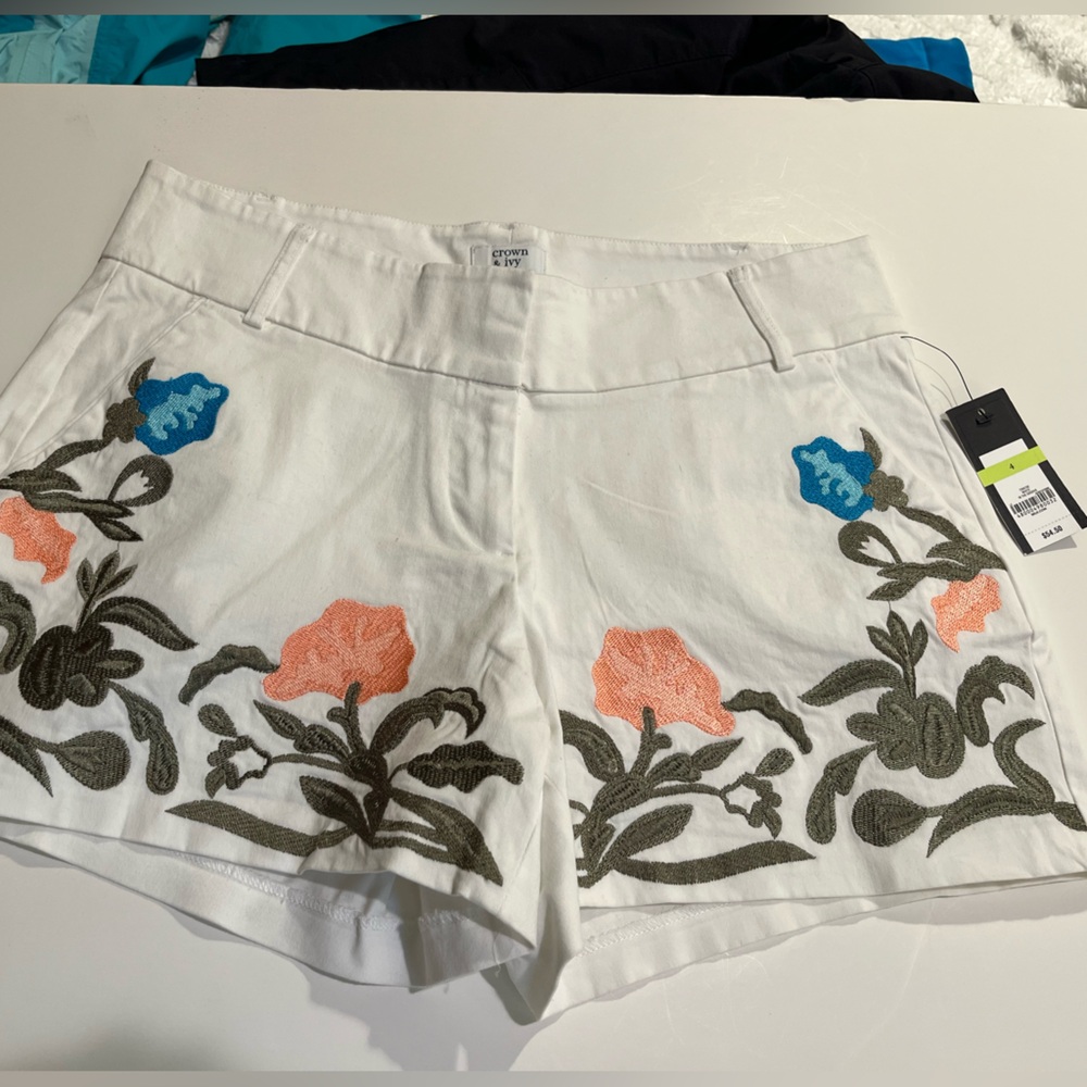 Crown & Ivy Floral Embroidered White Shorts